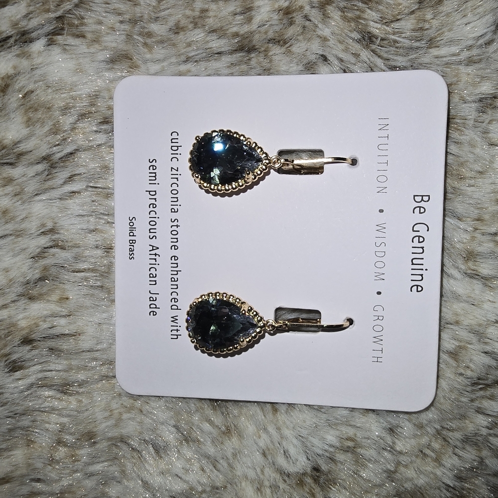 African Jade Earrings - Picture 4 of 4